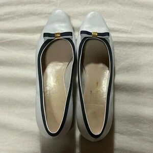 [10] Salvatore Ferragamon White Black lillaz Vara  Bow Pumps Heel Shoes